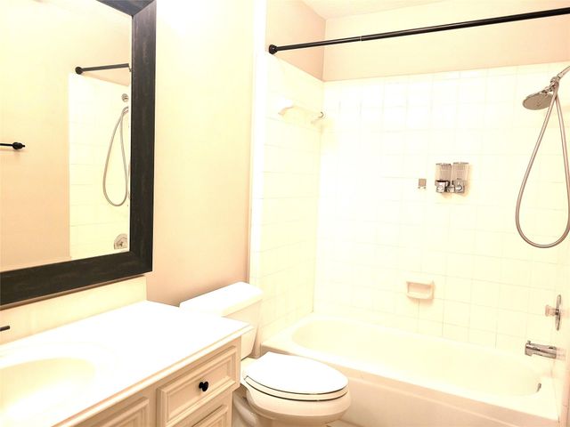 2214 Old South Drive, Richmond, TX 77406