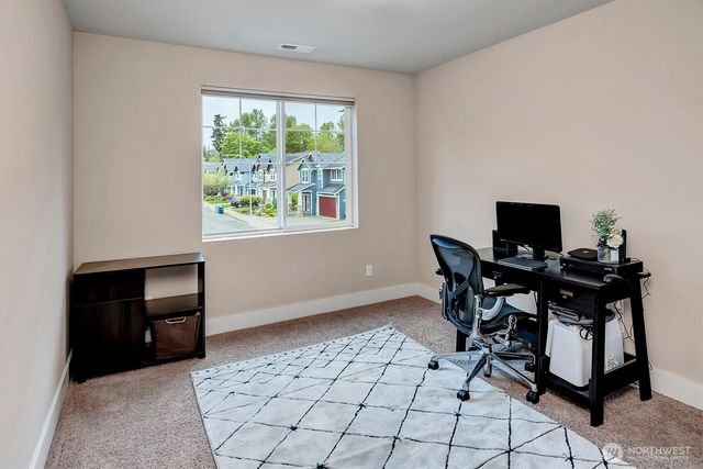 5231 NE 6th Street, Renton, WA 98059
