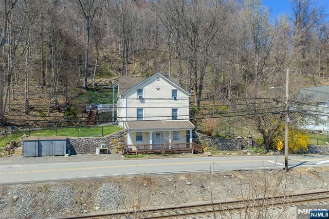468 Hamburg Turnpike, West Milford, NJ 07480