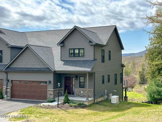 9 Hill Crest Lane 3, Lake George, NY 12845