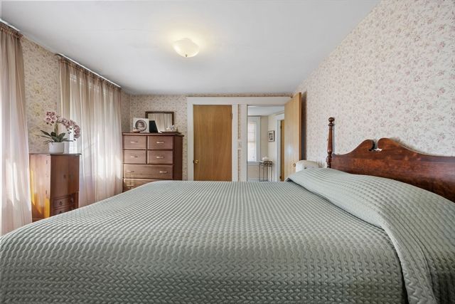 54 West St, Brockton, MA 02301