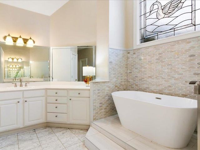 2530 HALLE PKY, Collierville, TN 38017