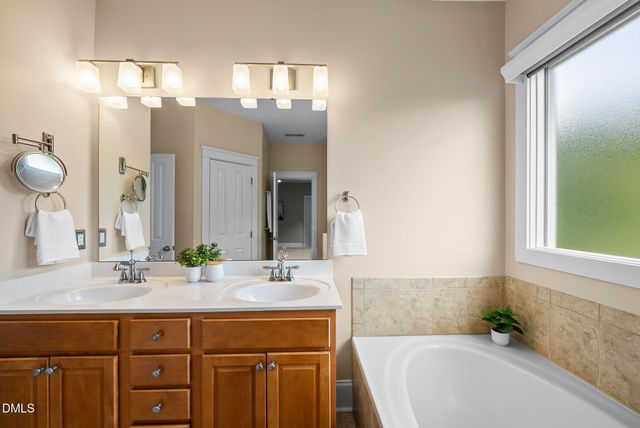 5609 Cary Glen Boulevard, Cary, NC 27519