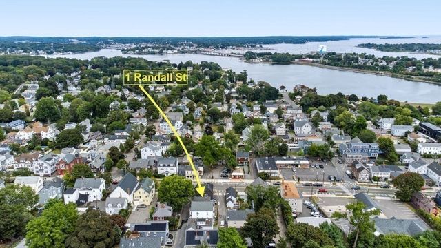 1 Randall St, Salem, MA 01970