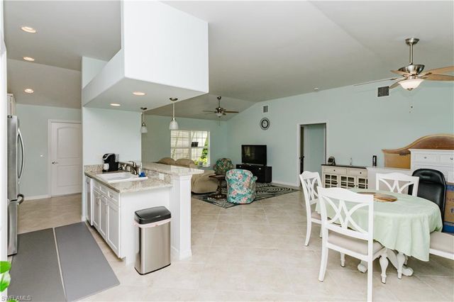 11693 OAKLAND DR, Bokeelia, FL 33922