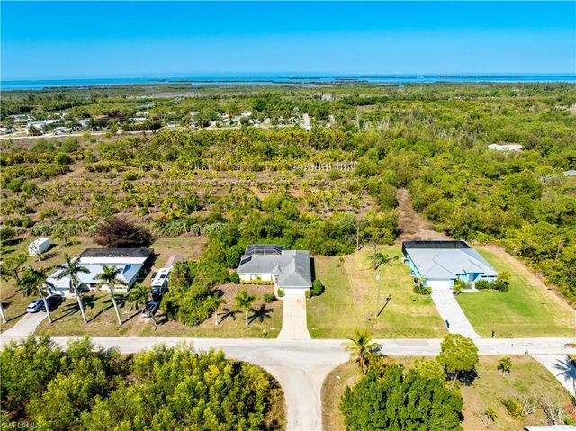 11693 OAKLAND DR, Bokeelia, FL 33922