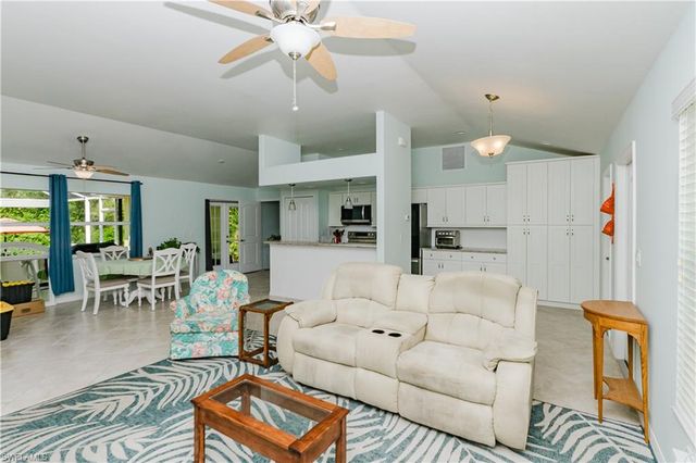 11693 OAKLAND DR, Bokeelia, FL 33922