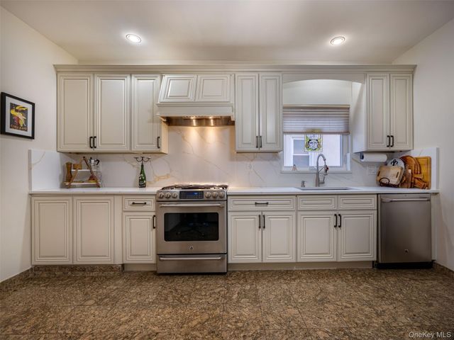 21-38 49th Street, Astoria, NY 11105