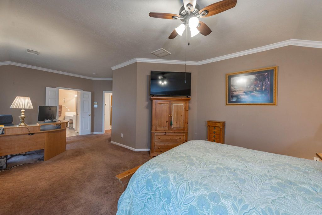 Image 18 of property listing at 23634 Hawkins Creek Court, Katy, TX 77494