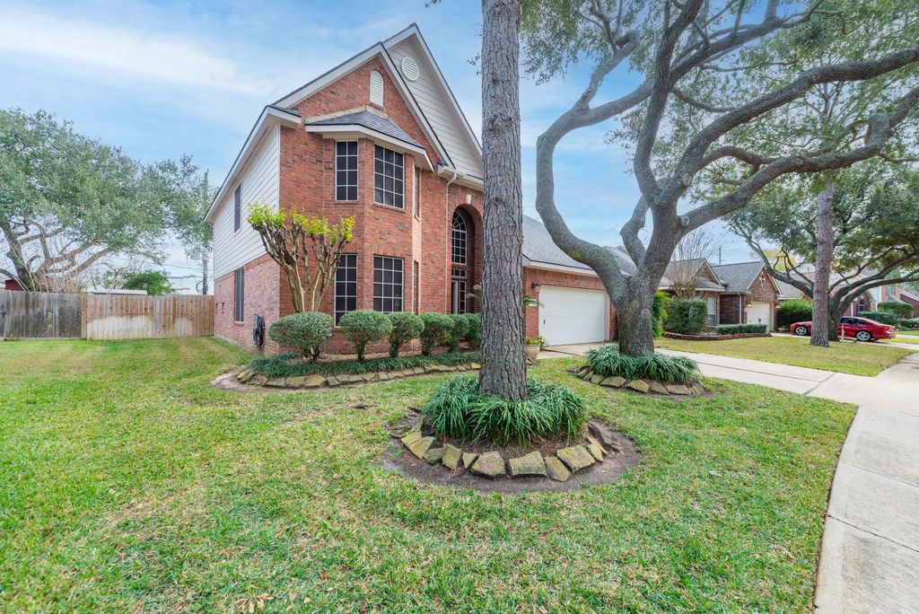 Image 2 of property listing at 23634 Hawkins Creek Court, Katy, TX 77494