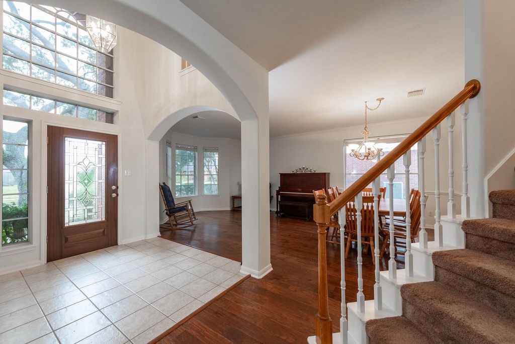 Image 5 of property listing at 23634 Hawkins Creek Court, Katy, TX 77494