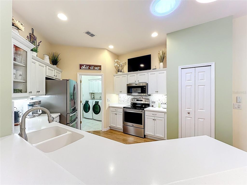 Image 13 of property listing at 25003 CYPRESS POND COURT, Leesburg, FL 34748