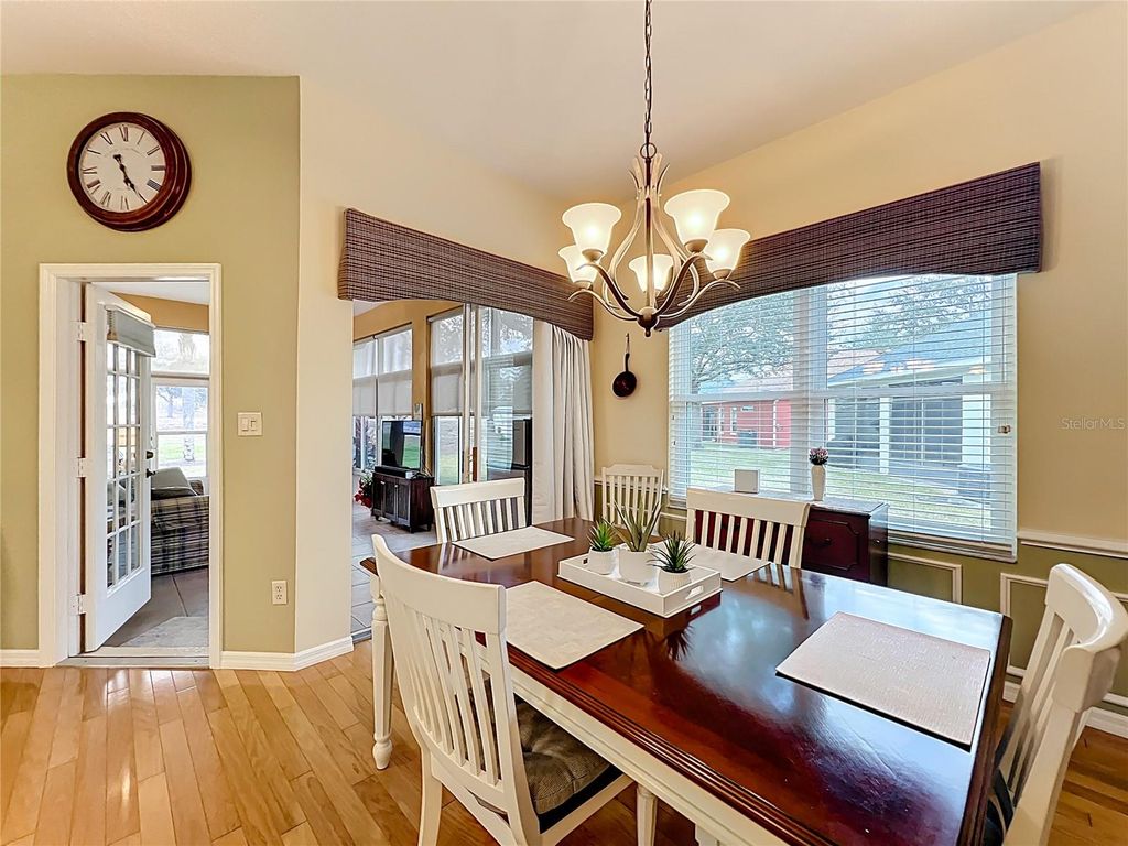 Image 9 of property listing at 25003 CYPRESS POND COURT, Leesburg, FL 34748