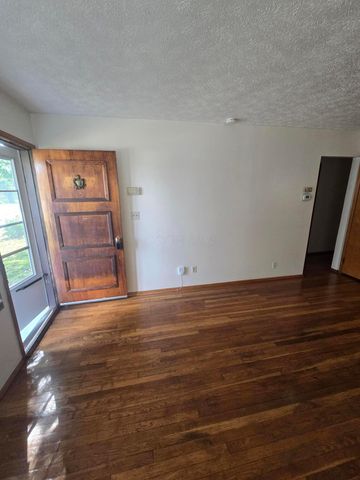 1090 Pauline Avenue, Columbus, OH 43224