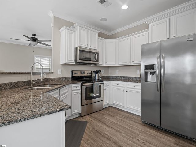 311 Rossmoor Court, Duncan, SC 29334