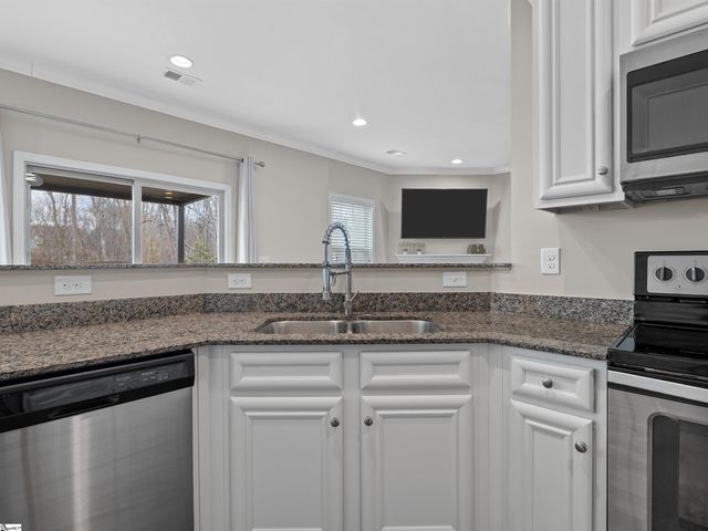 311 Rossmoor Court, Duncan, SC 29334