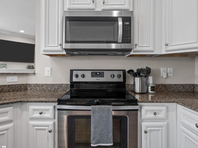 311 Rossmoor Court, Duncan, SC 29334