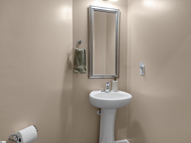 311 Rossmoor Court, Duncan, SC 29334