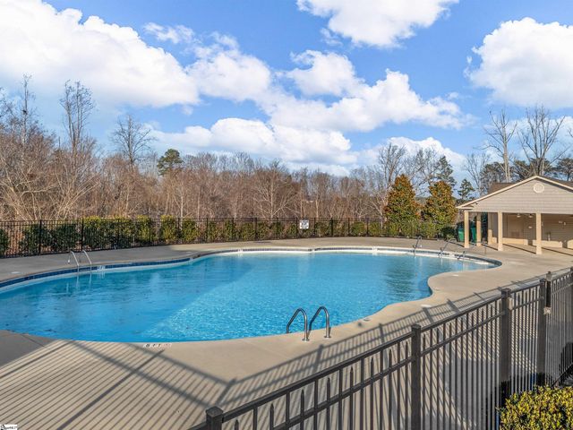 311 Rossmoor Court, Duncan, SC 29334