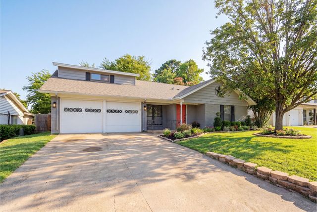 744 Willow Street, Hurst, TX 76053