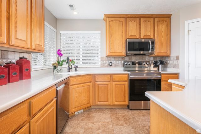 603 E SOUTHFORK DR, Draper, UT 84020