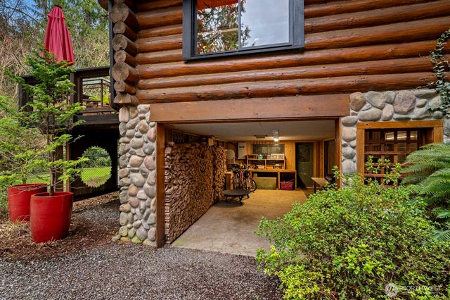 18904 233rd Avenue NE, Woodinville, WA 98077