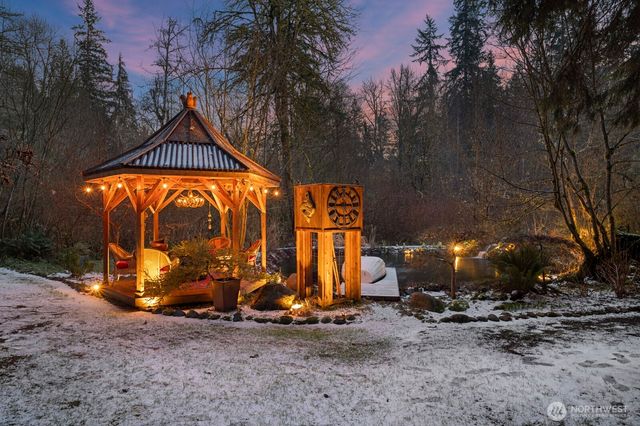 18904 233rd Avenue NE, Woodinville, WA 98077