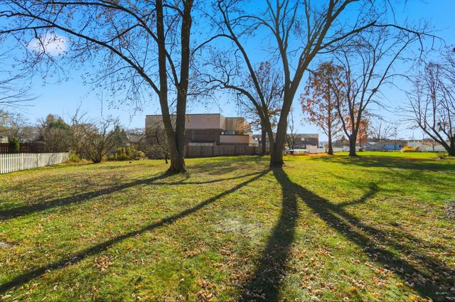 7312 Antebellum Boulevard, Fort Wayne, IN 46815