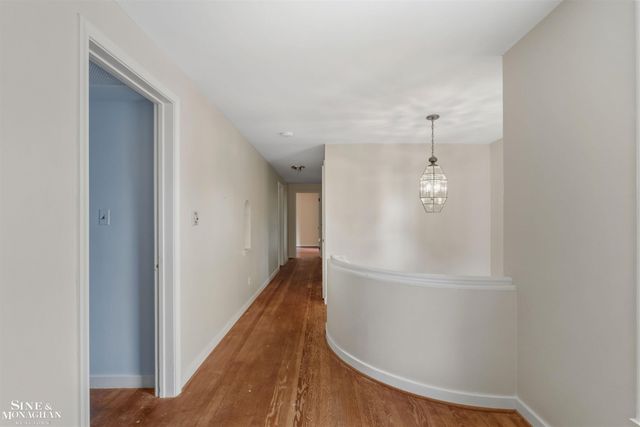 41 Beacon Hill Road, Grosse Pointe Farms, MI 48236