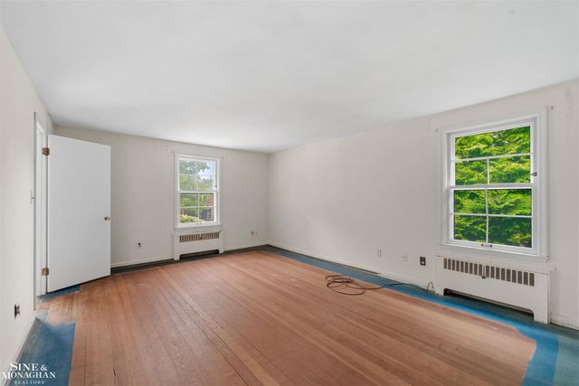 41 Beacon Hill Road, Grosse Pointe Farms, MI 48236