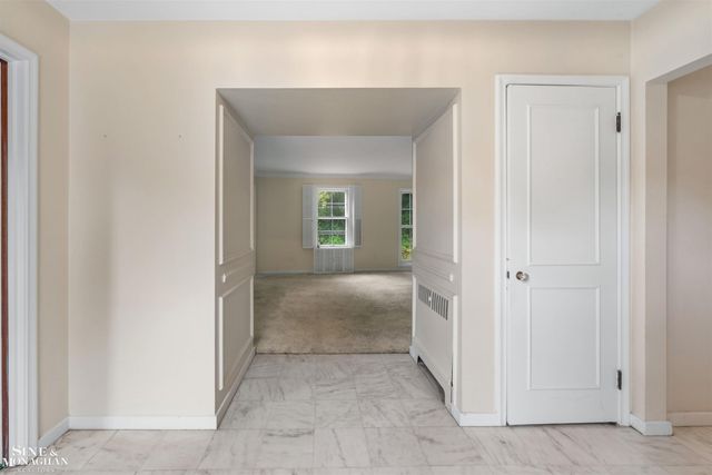41 Beacon Hill Road, Grosse Pointe Farms, MI 48236