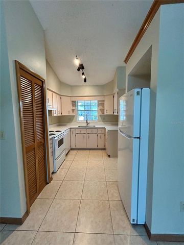 63 IVY LANE, Debary, FL 32713