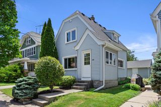 3265 S Swain COURT, Milwaukee, WI 53207