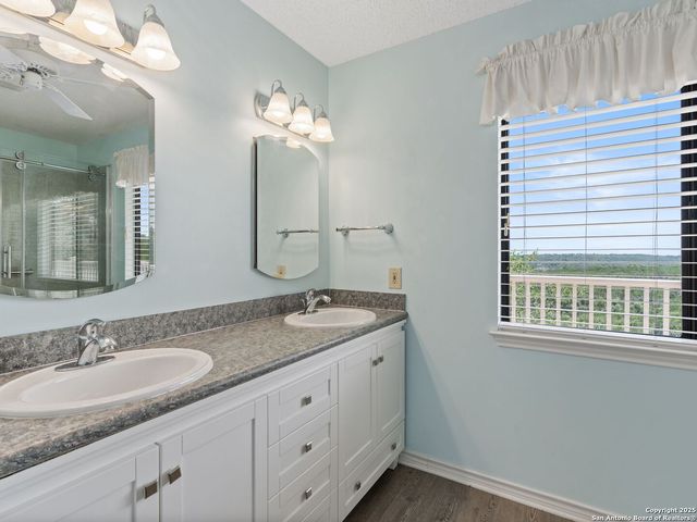 200 Cedar Park, New Braunfels, TX 78132