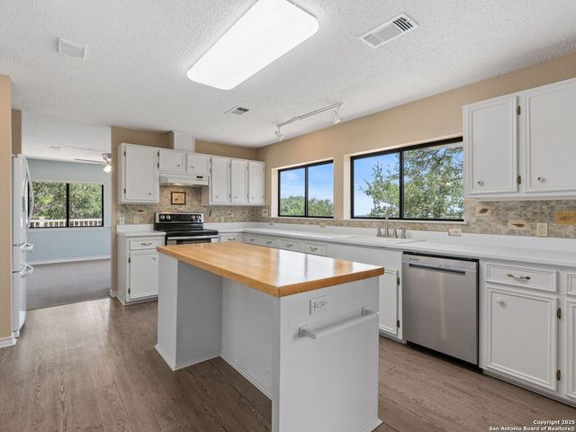 200 Cedar Park, New Braunfels, TX 78132