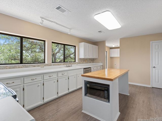 200 Cedar Park, New Braunfels, TX 78132
