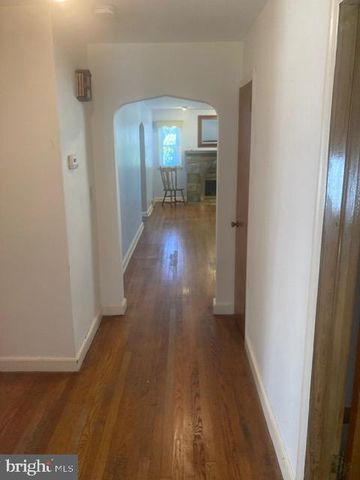 7 MCCLELLAN AVE, Hamilton, NJ 08610