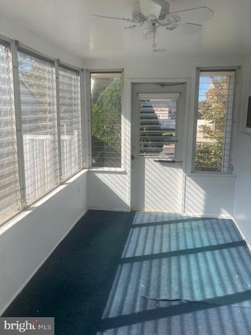 7 MCCLELLAN AVE, Hamilton, NJ 08610