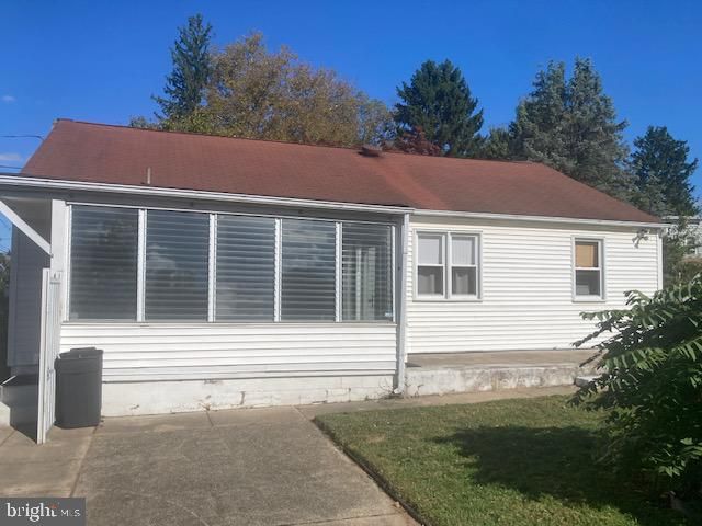 7 MCCLELLAN AVE, Hamilton, NJ 08610