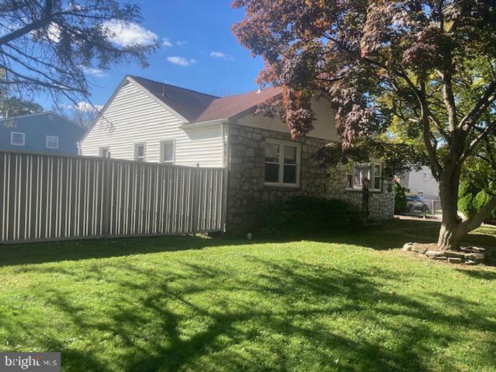 7 MCCLELLAN AVE, HAMILTON, NJ 08610 — photo 3