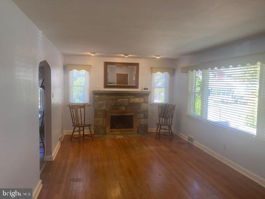 7 MCCLELLAN AVE, HAMILTON, NJ 08610 — photo 4