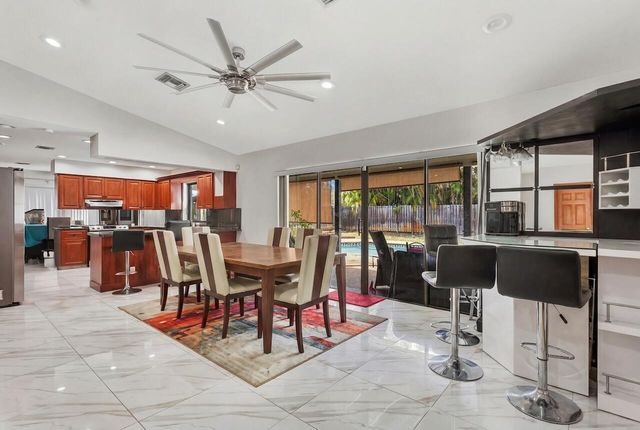 1280 NW 114th Avenue, Coral Springs, FL 33071