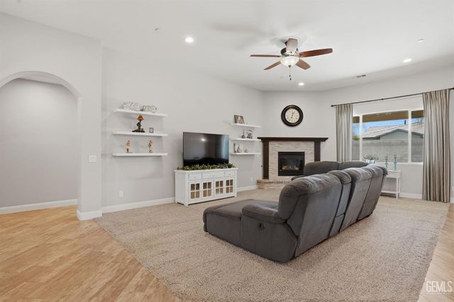 15119 Cotton Blossom Avenue, Bakersfield, CA 93314