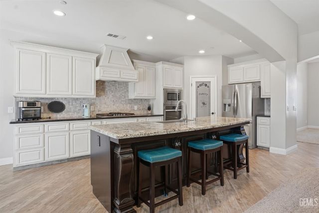 15119 Cotton Blossom Avenue, Bakersfield, CA 93314