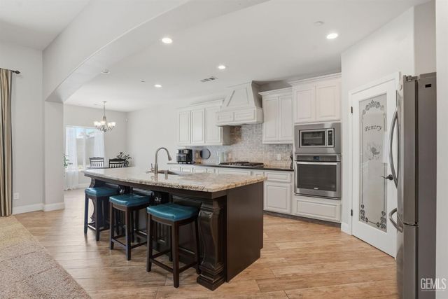 15119 Cotton Blossom Avenue, Bakersfield, CA 93314