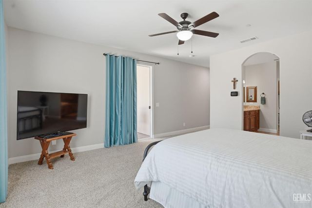 15119 Cotton Blossom Avenue, Bakersfield, CA 93314