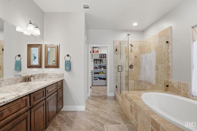 15119 Cotton Blossom Avenue, Bakersfield, CA 93314