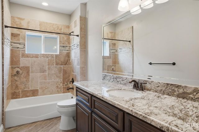 15119 Cotton Blossom Avenue, Bakersfield, CA 93314