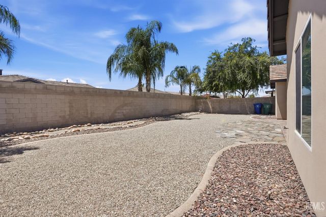 15119 Cotton Blossom Avenue, Bakersfield, CA 93314