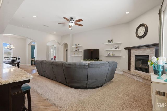 15119 Cotton Blossom Avenue, Bakersfield, CA 93314